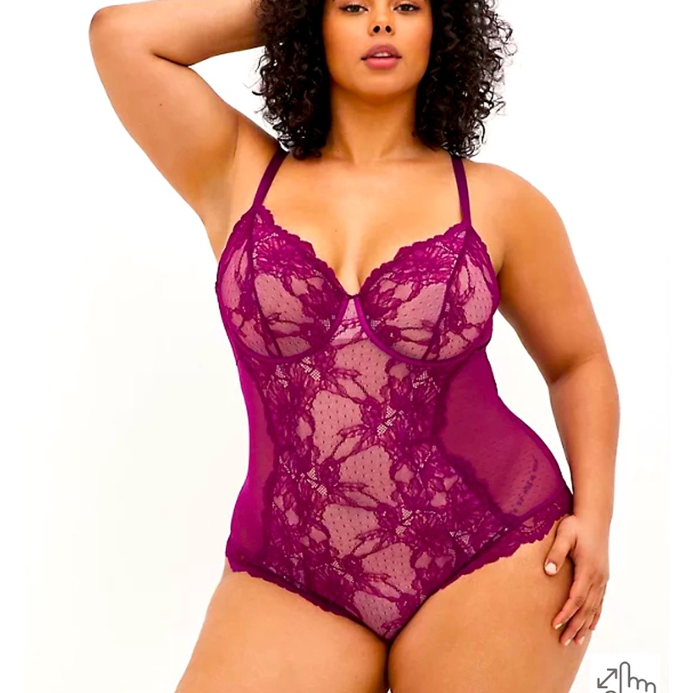 Torrid size 1X 14-16 bodysuit so sexy!